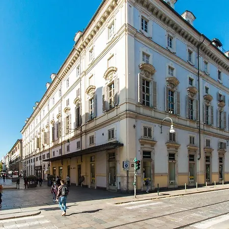 Guesthost - Palazzo Saluzzo Paesana Beautiful Flat * تورينو