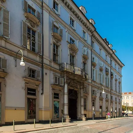 شقة Guesthost - Palazzo Saluzzo Paesana Beautiful Flat