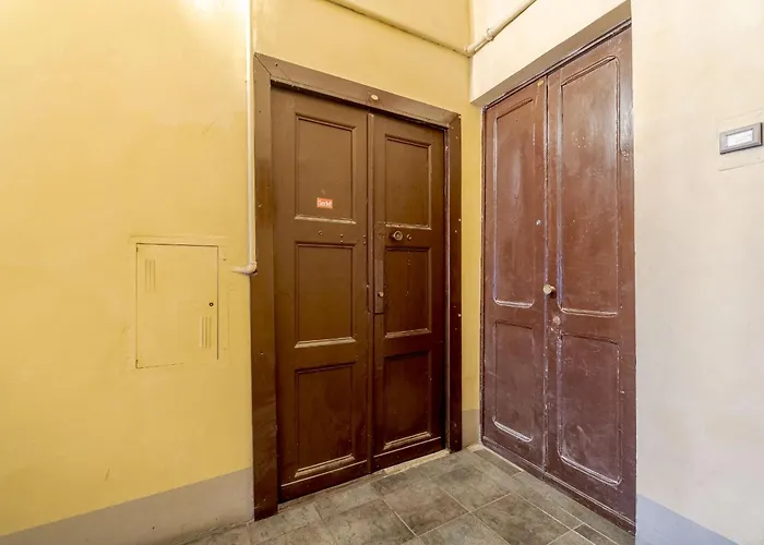Guesthost - Palazzo Saluzzo Paesana Beautiful Flat