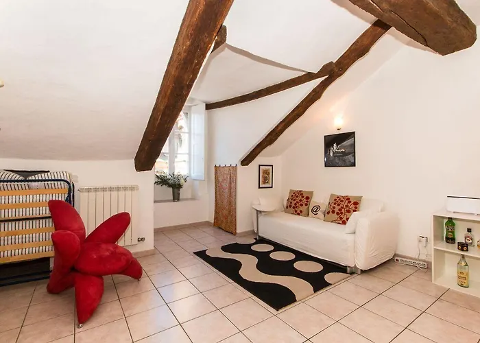 Guesthost - Palazzo Saluzzo Paesana Beautiful Flat Apartment Turin