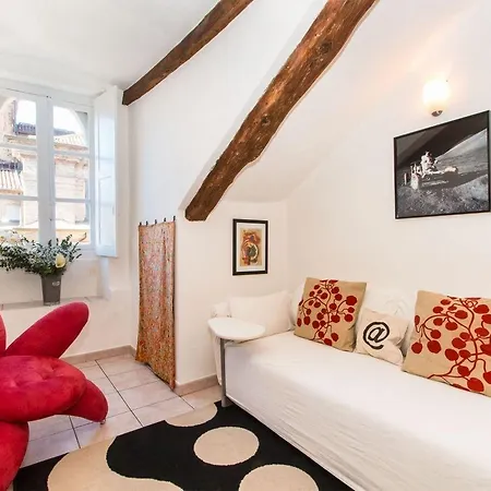 Guesthost - Palazzo Saluzzo Paesana Beautiful Flat Turim