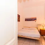Guesthost - Palazzo Saluzzo Paesana Beautiful Flat *