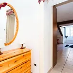 Guesthost - Palazzo Saluzzo Paesana Beautiful Flat *